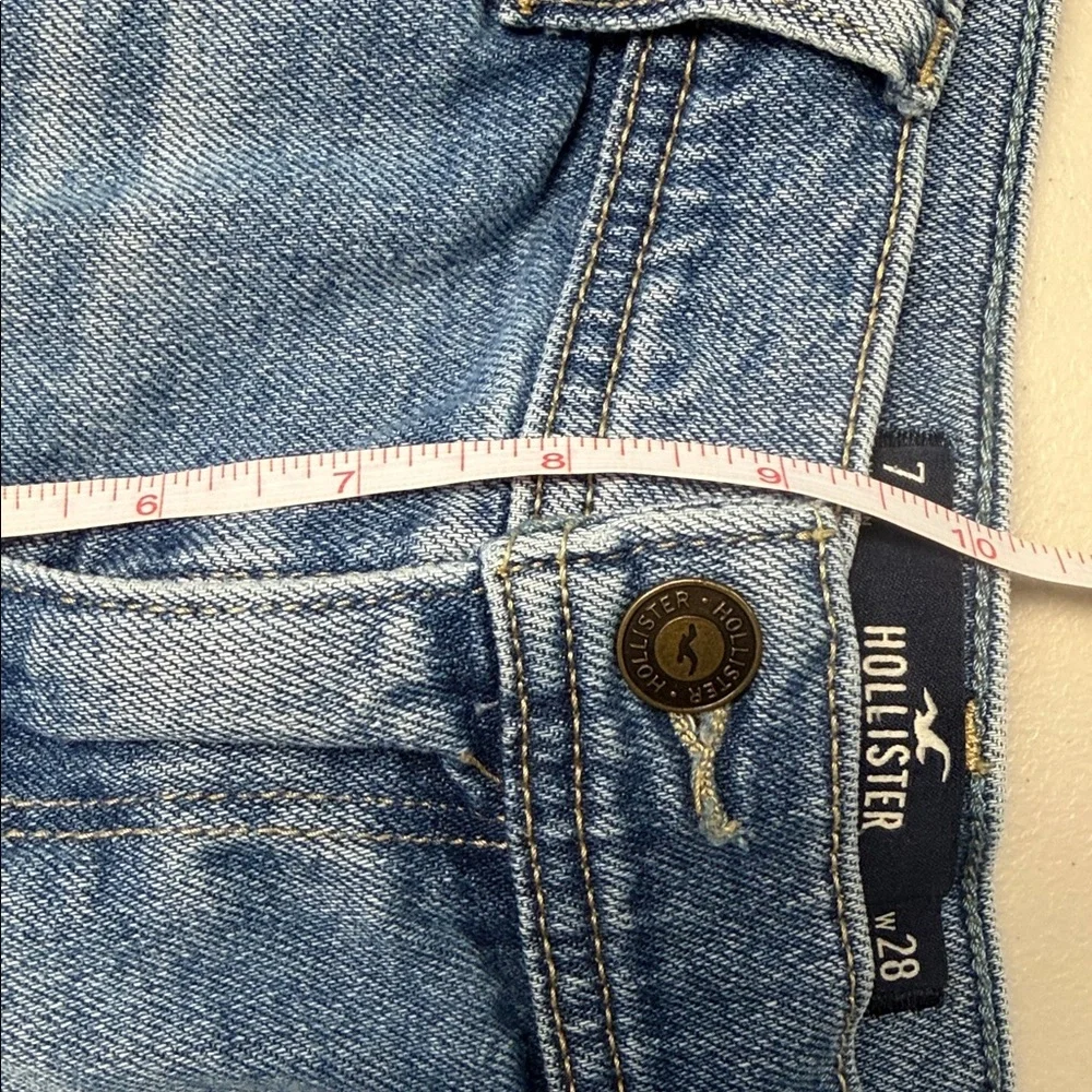 Hollister Low Rise Vintage Baggy 3” Shorts